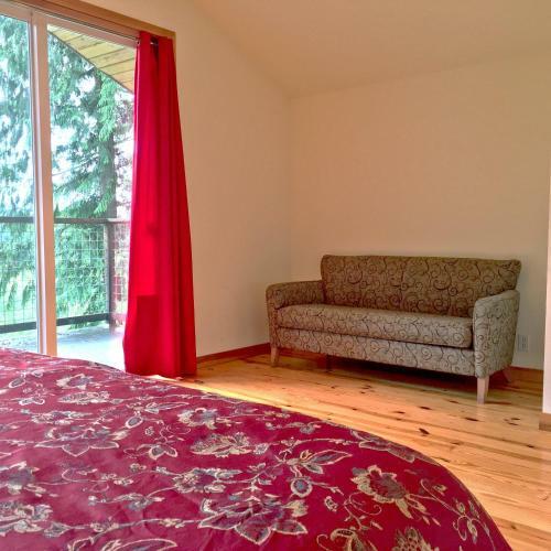 Three Bedroom Cabin - 70mbr