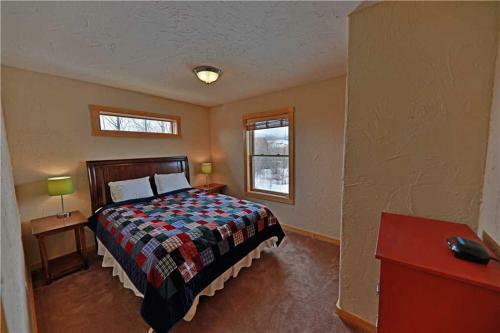 Grand Elk 512 Home