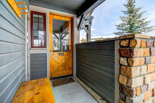 Kicking Horse Retreat