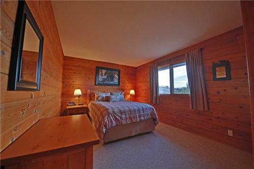 Overlook Lodge Home