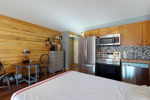 Little Rocky Mountain Retreat