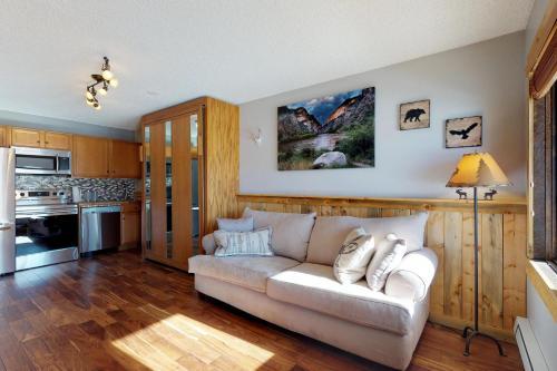 Little Rocky Mountain Retreat