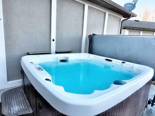 2436 Santa Rosa Lane
