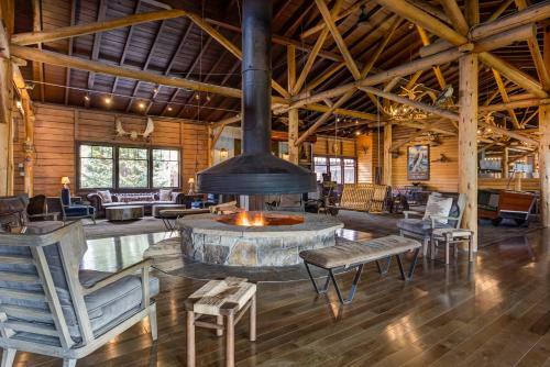 Grand Lake Lodge