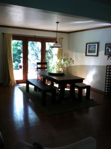 Cedar House In Knollwood