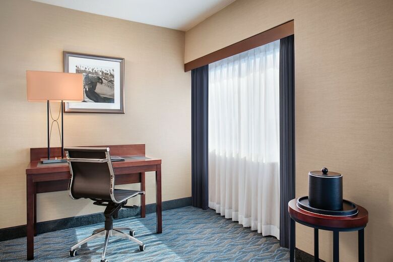 Hotel Crown Plaza Los Angeles Harbor