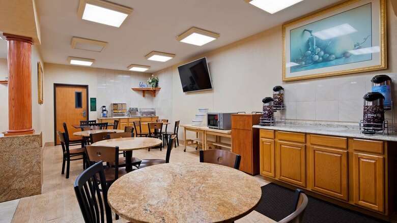 Hotel Comfort Suites