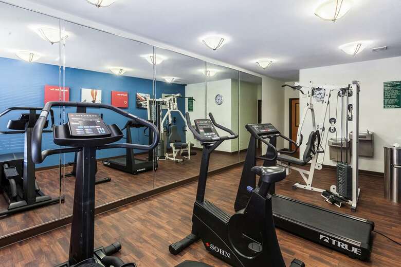 Hotel Comfort Suites
