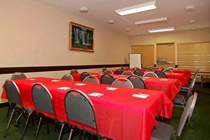 Hotel Comfort Suites