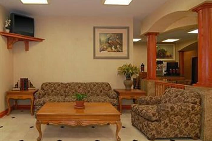 Hotel Comfort Suites