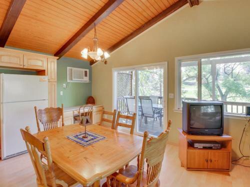 Pleasant View Retreat (01/180)