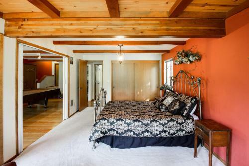 Pleasant View Retreat (01/180)