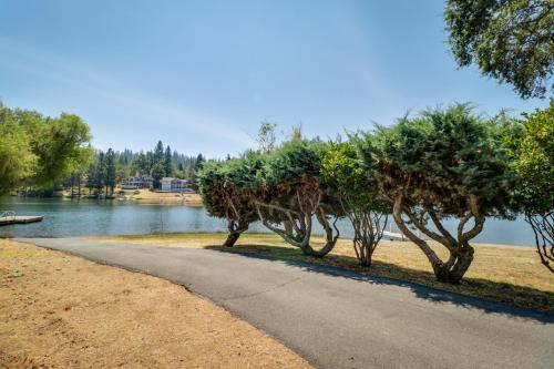 Little House On The Lake
