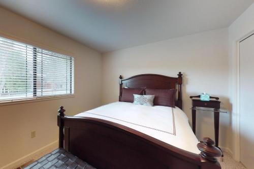 Pine Mountain Lake - Golf Course Home