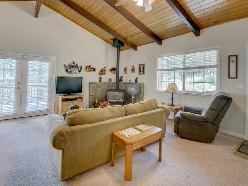 Hiker's Home (02/252)