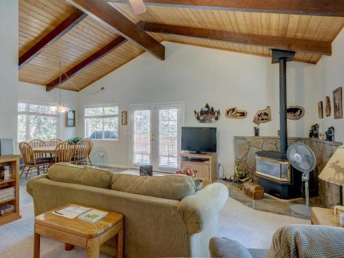Hiker's Home (02/252)
