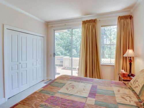 Great Escape Cabin (08/253)
