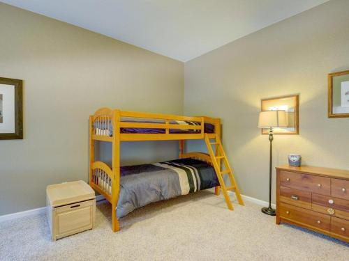 Mule Deer Cabin (4-538)