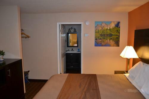 Buck Meadows Lodge