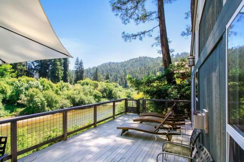 Riverside Lodge