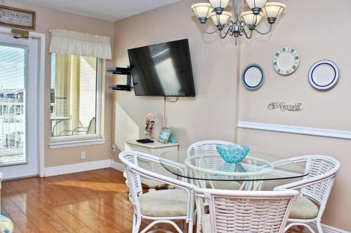 Boardwalk 184 Apartment