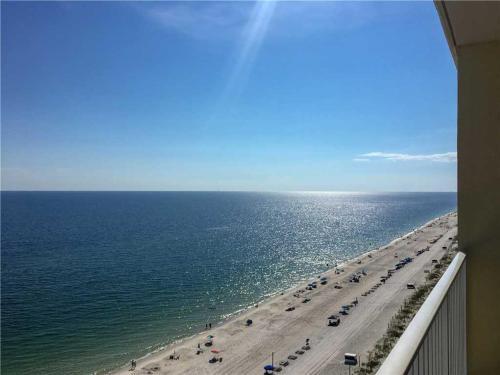 Apartamento Crystal Shores 1306