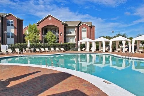 Emerald Greens 3701 Apartment