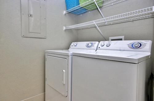 Emerald Greens 3701 Apartment
