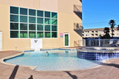 Crystal Shores West 1107 Apartment