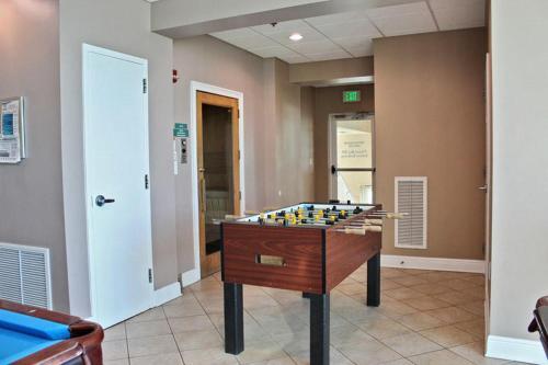 Crystal Shores West 1107 Apartment
