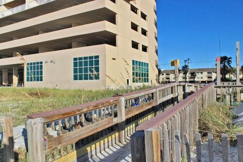 Crystal Shores West 1107 Apartment