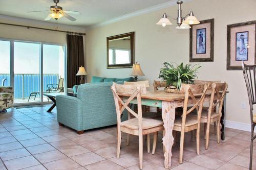 Crystal Shores West 1107 Apartment