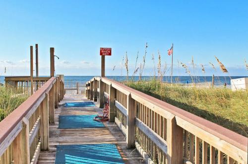 Crystal Shores West 1107 Apartment