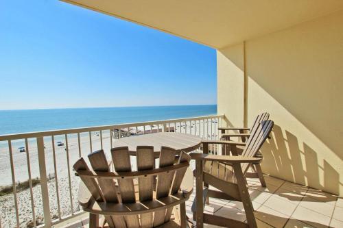 Boardwalk 582 Apartment