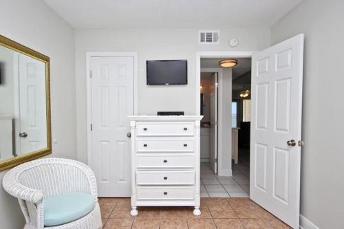 Boardwalk 582 Apartment