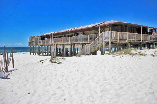 Boardwalk 582 Apartment