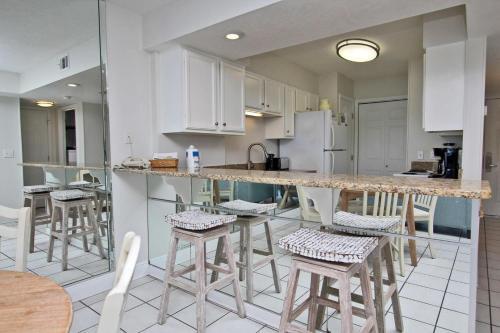 Boardwalk 582 Apartment