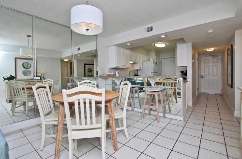 Boardwalk 582 Apartment