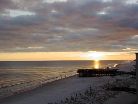 Island Sunrise 562 Apartment