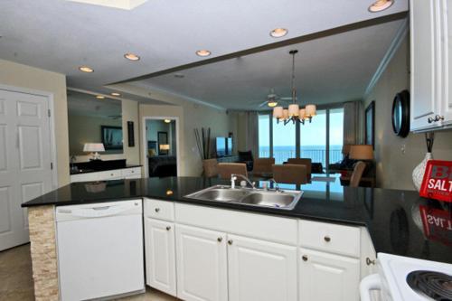 San Carlos 705 Apartment
