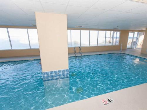 Apartamento Royal Palms 704