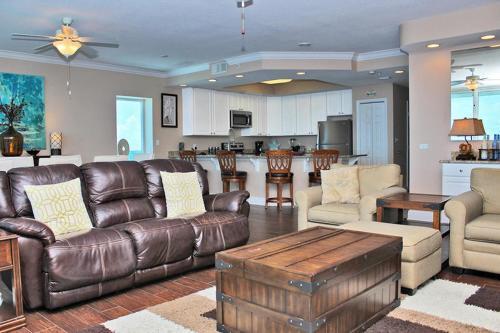 San Carlos Penthouse 5 Apartment