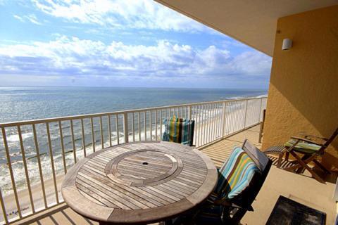 San Carlos Penthouse 5 Apartment