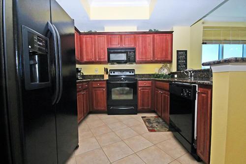 Crystal Tower 601 Apartment