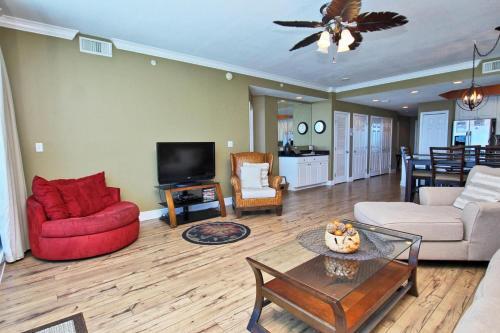 San Carlos 801 Apartment