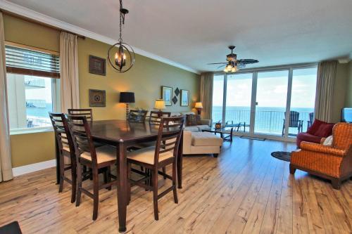 San Carlos 801 Apartment