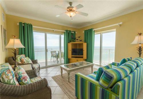 Apartamento Crystal Shores West 808