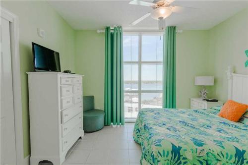 Apartamento Crystal Shores West 808