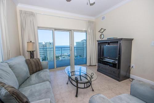 Crystal Tower 701 Apartment