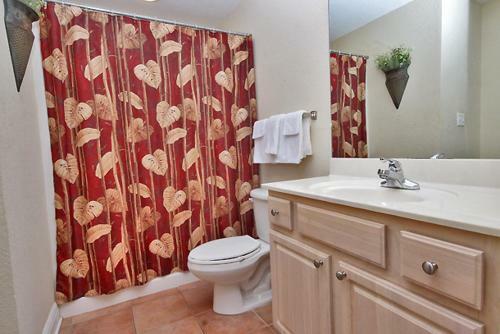 Crystal Shores West 1005 Apartment